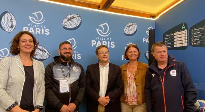Elisabeth Novelli, Directrice générale adjointe Seqens a participé à une table ronde sur le stand de la Ville de Paris, au cœur du Village Rugby
